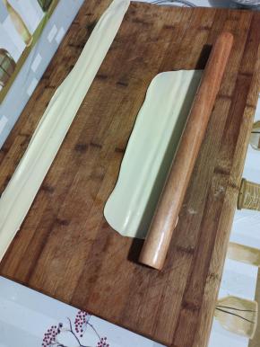 再在两边擀一下！