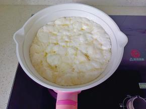 炒到棉花糖融化。