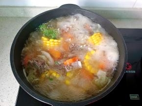 撒点葱花即可起锅。