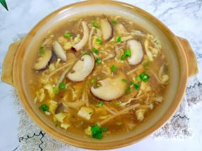 清淡又爽口的菌菇羹！