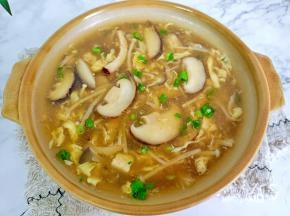 清淡又爽口的菌菇羹！