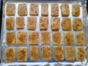 10分钟的时候取出，再刷上一层大喜大原味烤肉酱。 