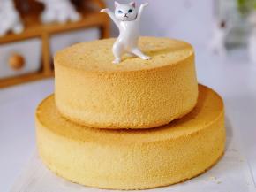 烤好立刻取出倒扣晾凉后再脱模。