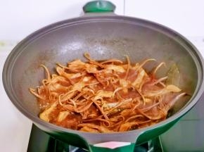 按个人口味加盐调味。