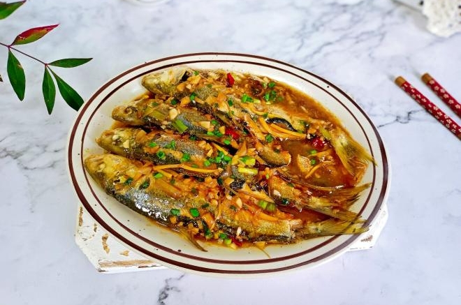 香煎红烧鲥鱼