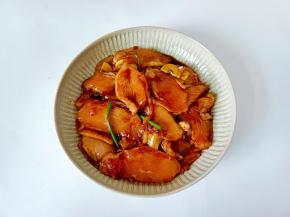 用筷子拌均匀后腌制15分钟。