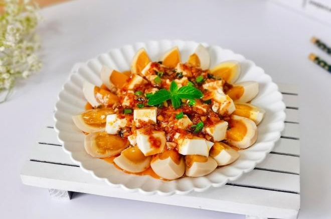 溏心蛋拌豆腐