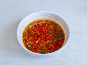 趁热搅拌均匀。（我做的比较多，大家根据个人口味加料汁即可）