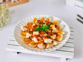 撒葱花即可食用。