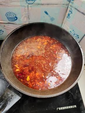 加入适量的水烧开，再煮5分钟左右！