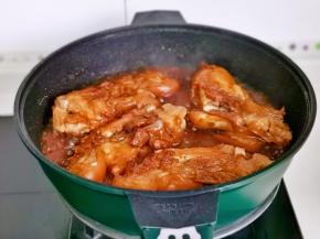 收至浓稠即可关火。