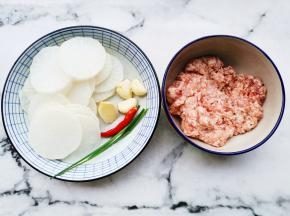 准备好所有食材。