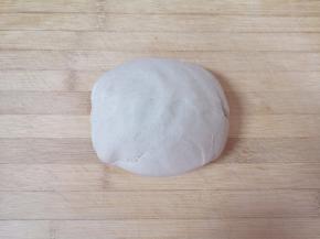 稍微晾一下揉成面团。