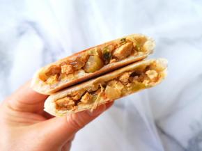 切开一个尝尝，这也太好吃了吧！