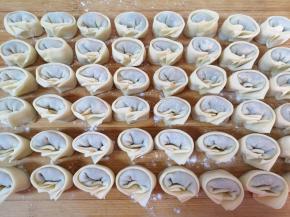 看一下包好的馄饨，很漂亮有木有。