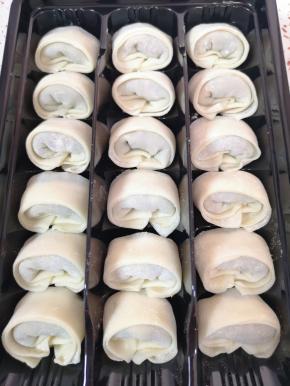 一次可以多包一些，放在冰箱冷冻保存，吃的时候煮出来和现包的一样好吃。