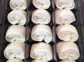一次可以多包一些，放在冰箱冷冻保存，吃的时候煮出来和现包的一样好吃。