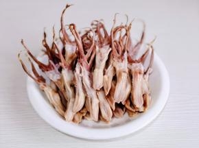 捞出用温水反复冲洗。