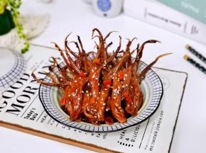 色香味俱全的鸭舌。