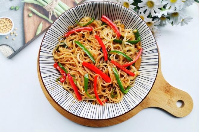 豆芽炒粉丝
