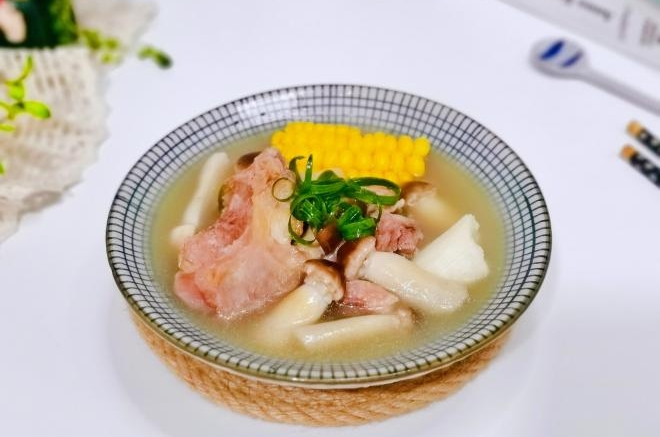 松茸筒骨玉米汤