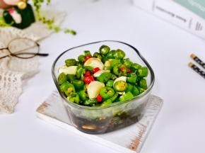 拌均匀腌制一夜就好啦！