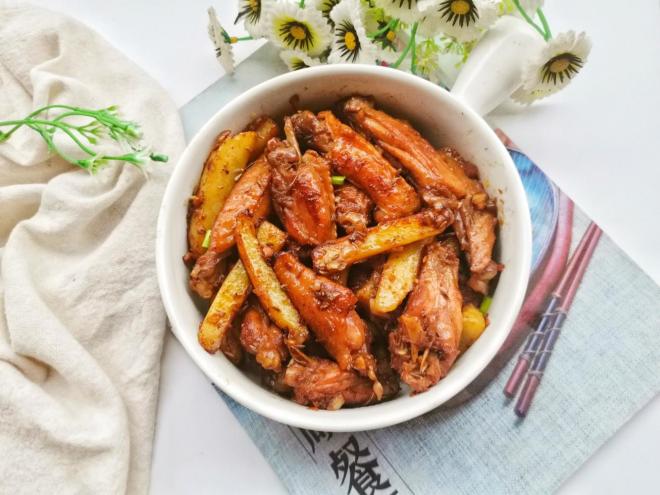 孜然鸡翅土豆条