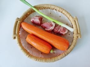 准备好所有食材。