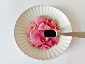 加生抽一勺，加蚝油一勺。