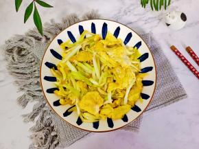 韭黄软嫩鲜香，鸭蛋蓬松鲜美！