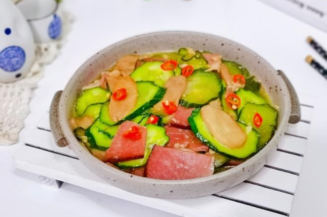 腊肉炒黄瓜