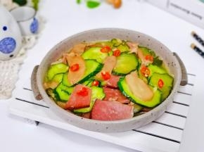 盛出装盘即可食用。