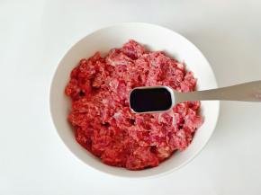 加上生抽两勺。