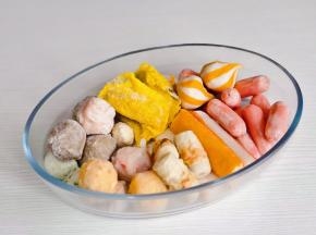 各种丸子拼盘。