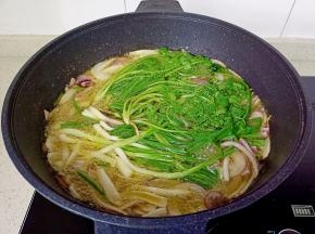 全程开小火，火大不然底油会发苦。