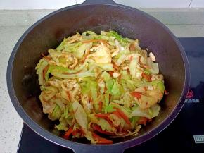 快速翻炒均匀即可出锅！