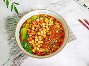 酸香开胃的番茄汤汁，加上面条简直无敌了。