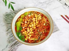 酸香开胃的番茄汤汁，加上面条简直无敌了。