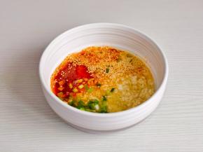倒入“热油”搅拌均匀。