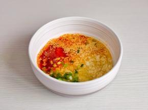 倒入“热油”搅拌均匀。