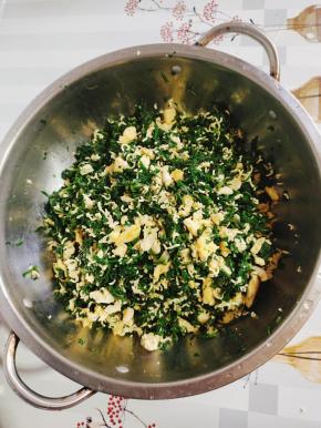 翻拌均匀，放在一旁备用！