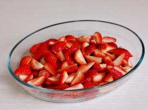 捞出沥干水分切小块。