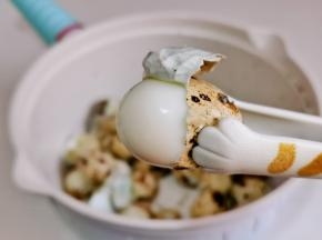 轻轻一拉皮就下来啦！