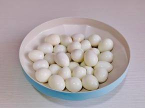 全部去皮冲洗干净。