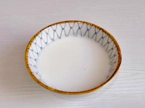 淀粉加水化开。