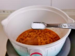 按个人口味加入盐。