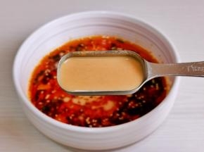 加入化开的麻酱。