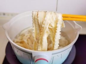 煮熟捞出。