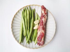 准备好所有食材。