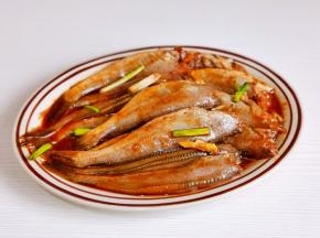 抓拌均匀，腌制2小时。